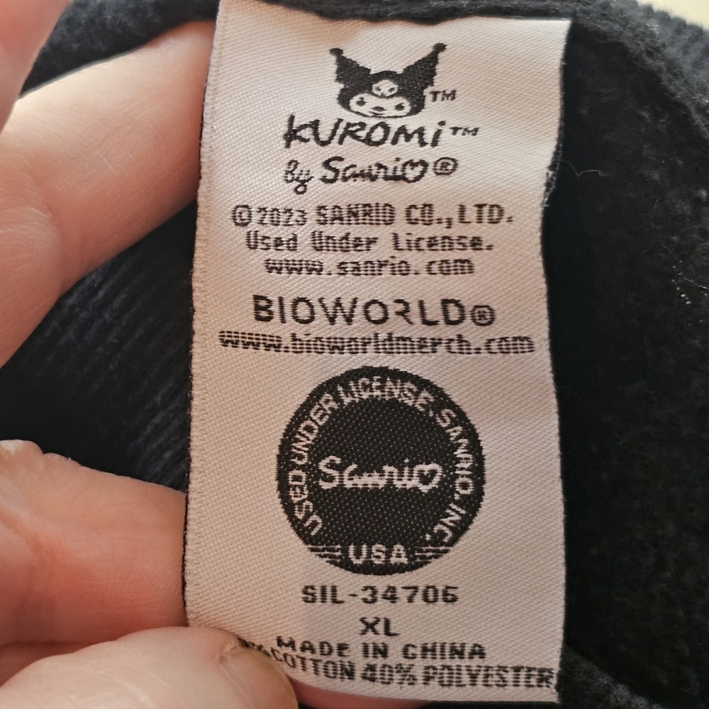 Sanrio Kuromi Long Sleeve Fleece Sweatshirt In XL - Picture 5 of 5